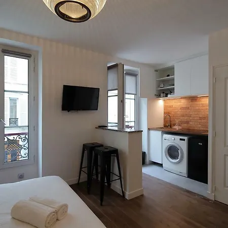 Studio De Charme Proche Tour Eiffel Et Rue Cler